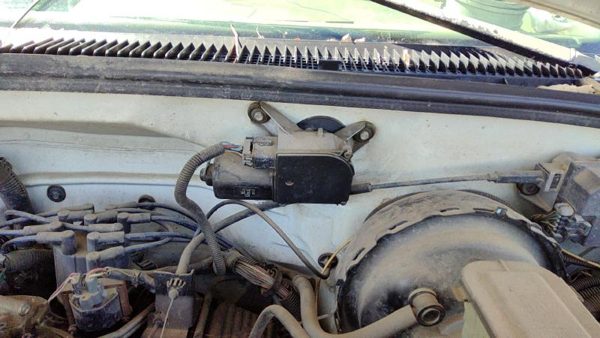 1988-1999 Chevy Silverado 1500 Windshield Wiper Motor Oem 12368702 — photo 3