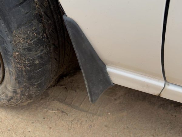 00-01 Camry Driver Left Moulding From Fender Oem Trim Strip Beige Japan Built — photo 3