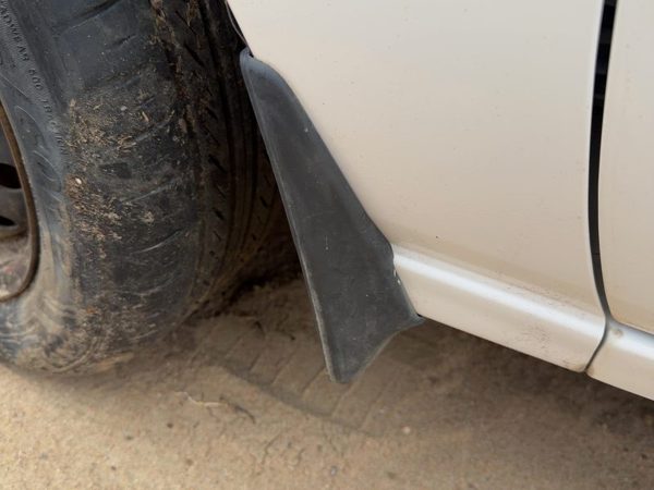 00-01 Camry Driver Left Moulding From Fender Oem Trim Strip Beige Japan Built — photo 2