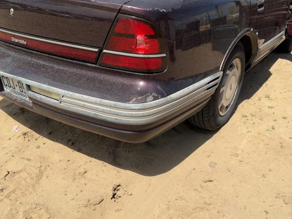 1992-1995 Olds Eighty Eight Rear Bumper Cover Assembly Oem Back Maroon 16520914 — photo 3