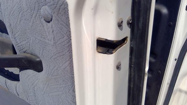 92-14 Van E150 Passenger Right Rear Door Latch With Rods/Cables Assembly Back — photo 4