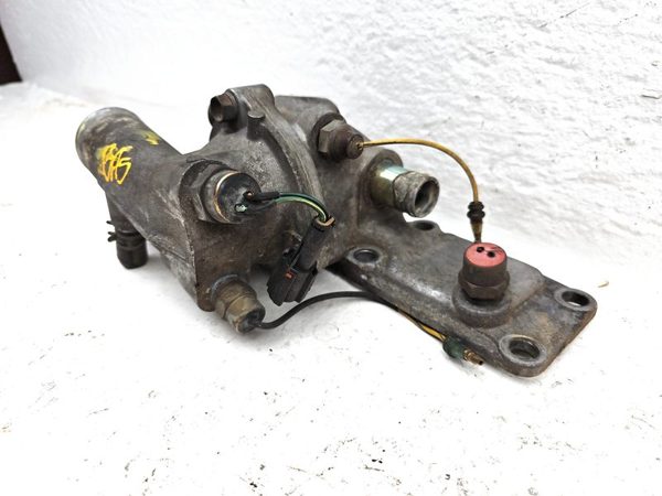 1996 Isuzu Npr Thermostat Housing — photo 6