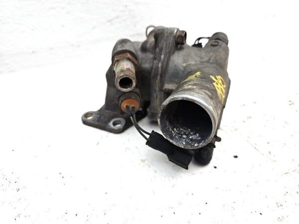 1996 Isuzu Npr Thermostat Housing — photo 7