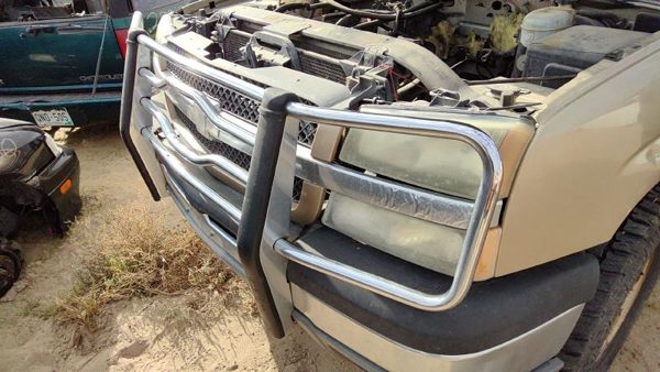 2004 Chevy Silverado 1500 Front Bumper Assy. 15U Sandstone Grille Guard 15287617 — photo 2