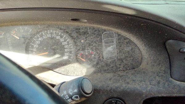 2000-2005 Pontiac Bonneville Speedometer Cluster Instrument Gauges Panel Dash — photo 4