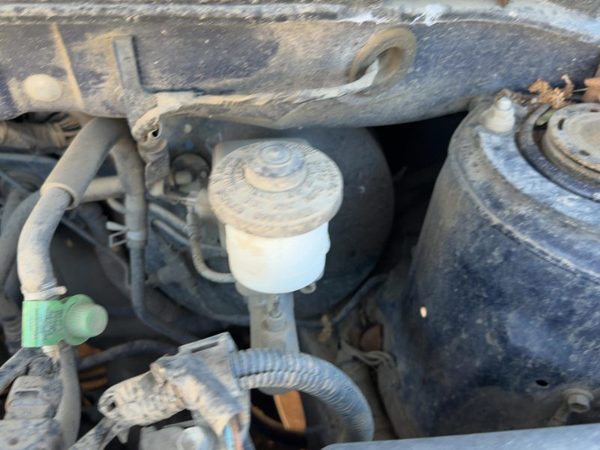 03-08 Matrix Xr Power Brake Booster With Master Cylinder Pair Set Oem 1.8L — photo 2