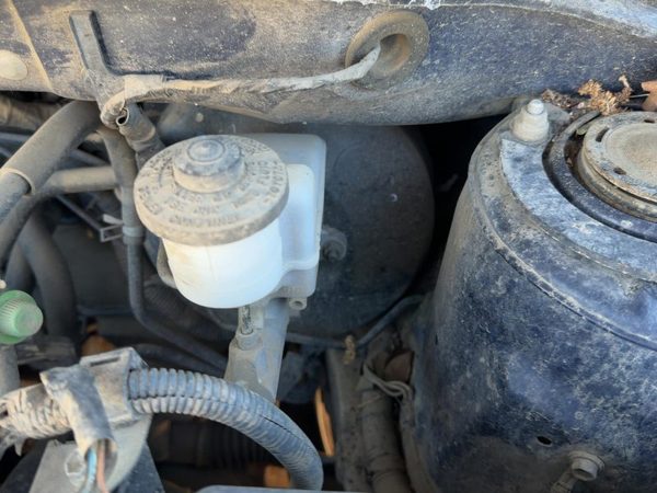 03-08 Matrix Xr Power Brake Booster With Master Cylinder Pair Set Oem 1.8L — photo 3