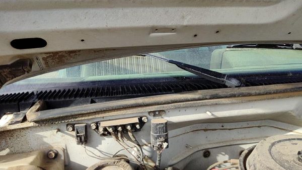 1994-1999 Chevy Silverado 1500 Passenger Right Windshield Wiper Arm Blade Lever — photo 2