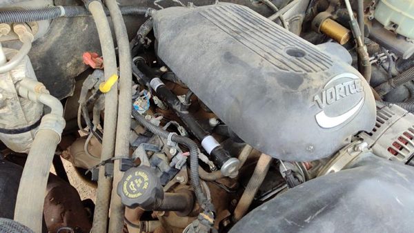 1999-2001 Chevy Silverado 2500 Intake Manifold Oem 6.0L 17113697 — photo 2