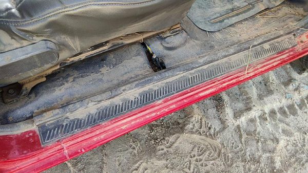 86-97 Nissan Hardbody Passenger Right Lower Sill Step Moulding Trim Panel Gray — photo 3
