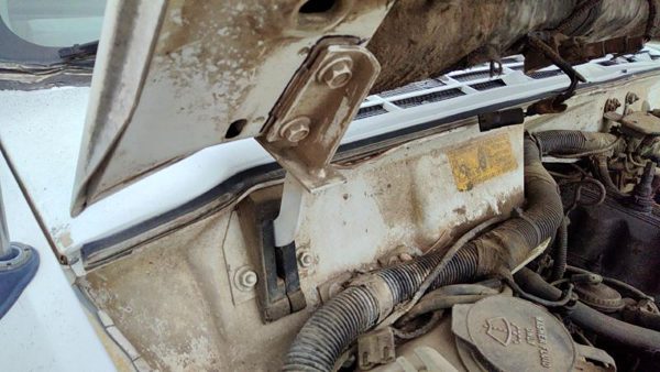 1984-1998 Jeep Cherokee Pair Of Hood Hinges Right Left Set Assembly Oem White — photo 1