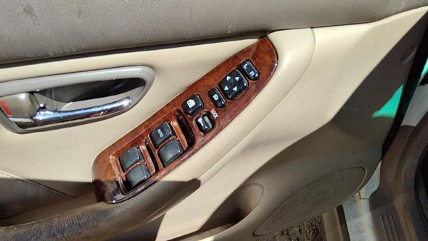 2000 Subaru Legacy Door Switch Front Outback — photo 5