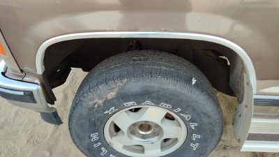 1992-1999 Chevy Suburban Driver Left Front Wheel Flare Moulding Oem Fender