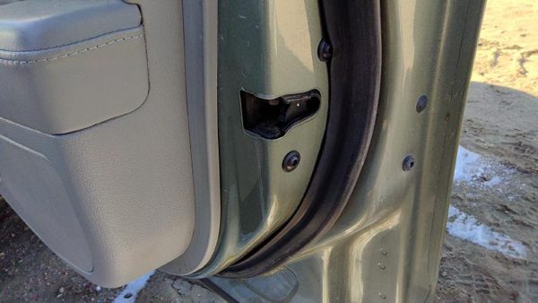 2005-2011 Cadillac Sts Passenger Right Front Door Latch With Rods/Cables Oem — photo 2