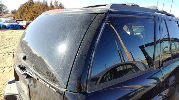 2003 Chevy Trail Blazer Passenger Right Rear Moulding On Quarter Panel Oem Black — photo 1