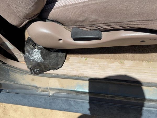 94 Explorer 2 Dr Passenger Right Lower Sill Step Moulding Trim Panel Oem Tan — photo 2