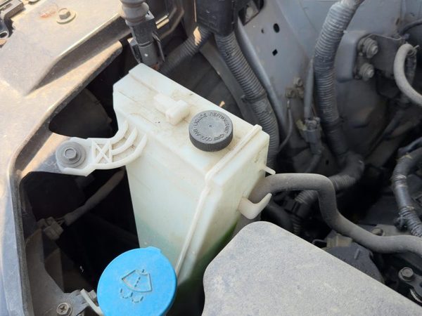 2003-2005 Infinity Fx45 Coolant Reservoir Radiator Overflow Tank Bottle Oem 4.5L — photo 4
