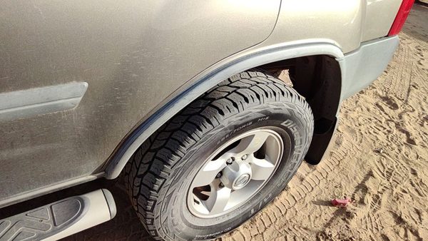 2000-2004 Nissan Xterra Driver Left Rear Wheel Flare Moulding Oem Back — photo 2