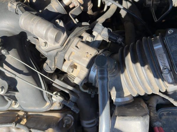2005-2008 Ford Escape Throttle Body Valve Oem With Sensors 3.0L Without Hybrid — photo 6