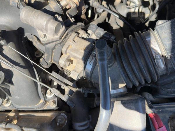 2005-2008 Ford Escape Throttle Body Valve Oem With Sensors 3.0L Without Hybrid — photo 5