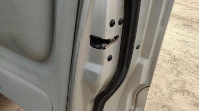 2003 Lincoln Aviator Passenger Right Front Door Latch With Rods/Cables Oem