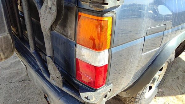1987-1995 Nissan Pathfinder Passenger Right Tail Light Brake Lamp Oem Rear — photo 2