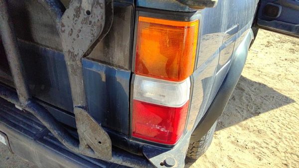 1987-1995 Nissan Pathfinder Passenger Right Tail Light Brake Lamp Oem Rear — photo 4
