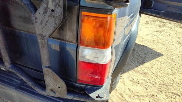 1987-1995 Nissan Pathfinder Passenger Right Tail Light Brake Lamp Oem Rear — photo 5