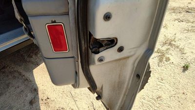 1990-1991 Olds 88 Passenger Right Front Door Latch With Rods/Cables Oem