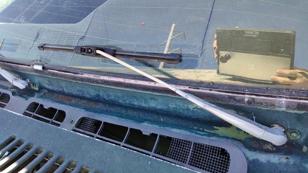 1973-1984 Silverado C10 Driver Left Windshield Wiper Arm Oem Blade Lever — photo 2