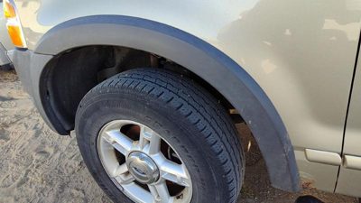 2003-2004 Ford Explorer Driver Left Front Wheel Flare Moulding Oem Fender