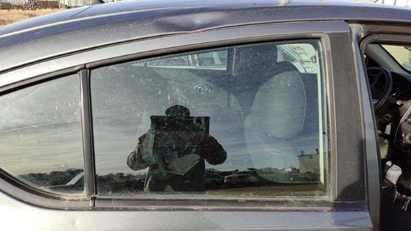 2012-2019 Nissan Versa Passenger Right Rear Side Window Door Glass Oem Back — photo 1