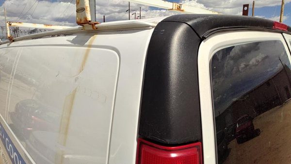 03-24 Chevy Express Van Driver Left Rear Moulding On Quarter Panel Oem — photo 2