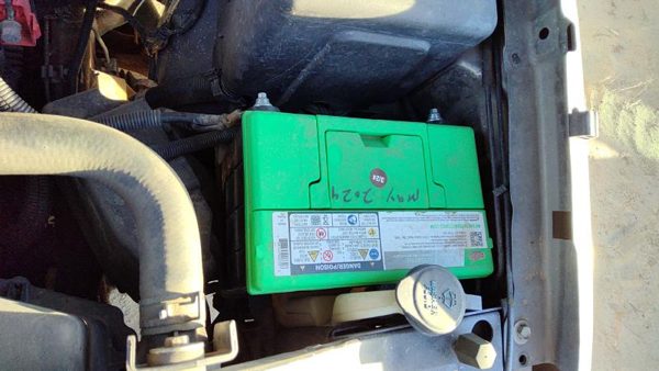 2000-2006 Chevy Suburban Complete Battery Box Mount Tray With Hold Down Oem 5.3L — photo 1
