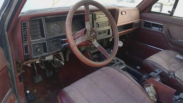 1985 Jeep Cherokee — vehicle photo 5
