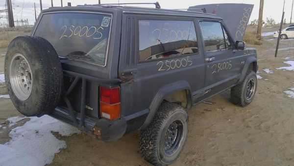 1985 Jeep Cherokee — vehicle photo 7