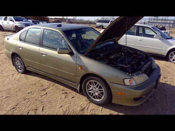 2000 INFINITI G20 — vehicle photo 1