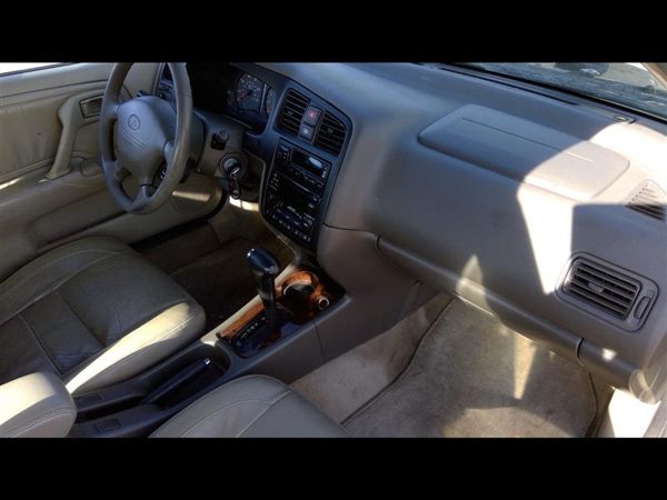 2000 INFINITI G20 — vehicle photo 8