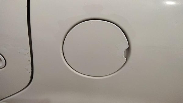 2000-2005 Buick Lesabre Fuel Tank Door With Hinge Gas Lid Oem Filler White 40U — photo 3