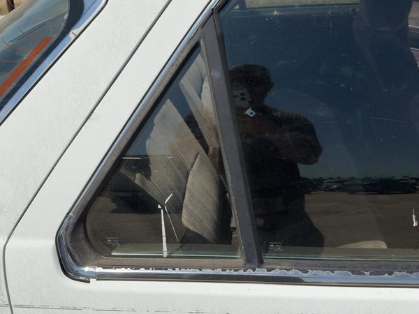 86-89 Accord Lx Passenger Right Rear Vent Window Back Door Glass With Frame Oem — photo 1