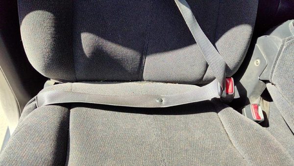 2002 GMC Sierra 2500 HD Front Seat Belt Graphite 12D — photo 3