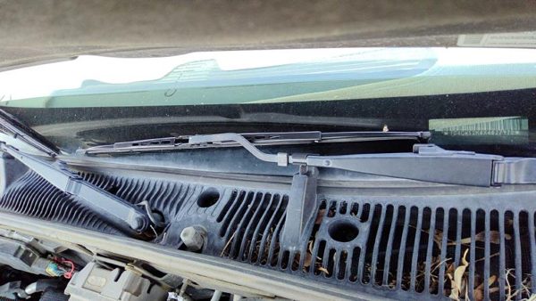 1997-2005 Buick Park Ave Windshield Wiper Cowl Vent Trim Panel Oem Cover — photo 4
