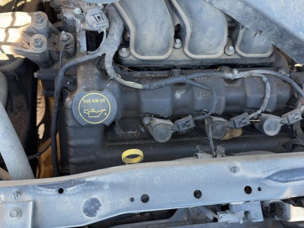 2006-2008 Mercury Mariner Front Valve Cover Oem 3.0L 8L8Z6582A — photo 2