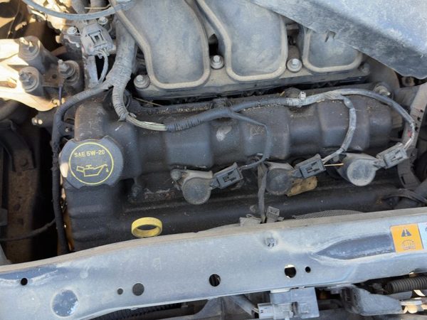 2006-2008 Mercury Mariner Front Valve Cover Oem 3.0L 8L8Z6582A — photo 3