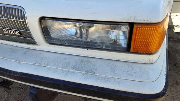1989 Buick Century Headlamp Assembly LH — photo 1