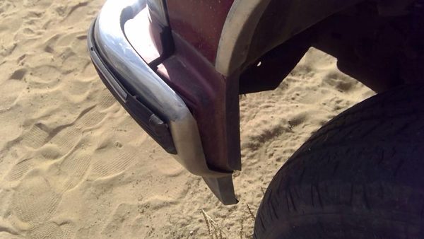 1988-2000 Gmc Sierra 2500 Driver Left Moulding From Fender Oem Trim Strip Red — photo 9