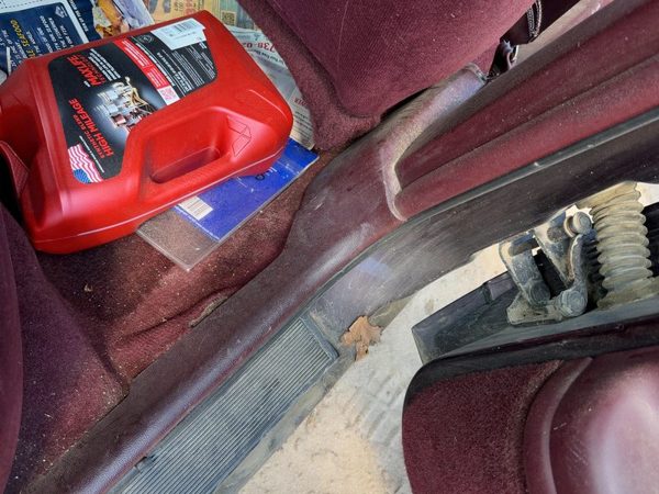 1994 Olds Eighty Eight Passenger Right Rear Lower Sill Plate Step Trim Panel Oem — photo 2