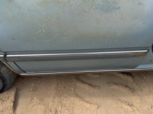 1986-1989 Olds 88 Passenger Right Rear Moulding From Door Oem Back Trim Strip — photo 1