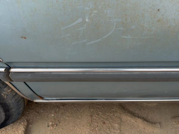 1986-1989 Olds 88 Passenger Right Rear Moulding From Door Oem Back Trim Strip — photo 2