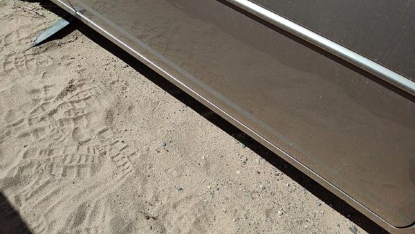 03-07 Cts Passenger Right Front Rocker Panel Moulding Side Skirt Sand Storm 61U — photo 3
